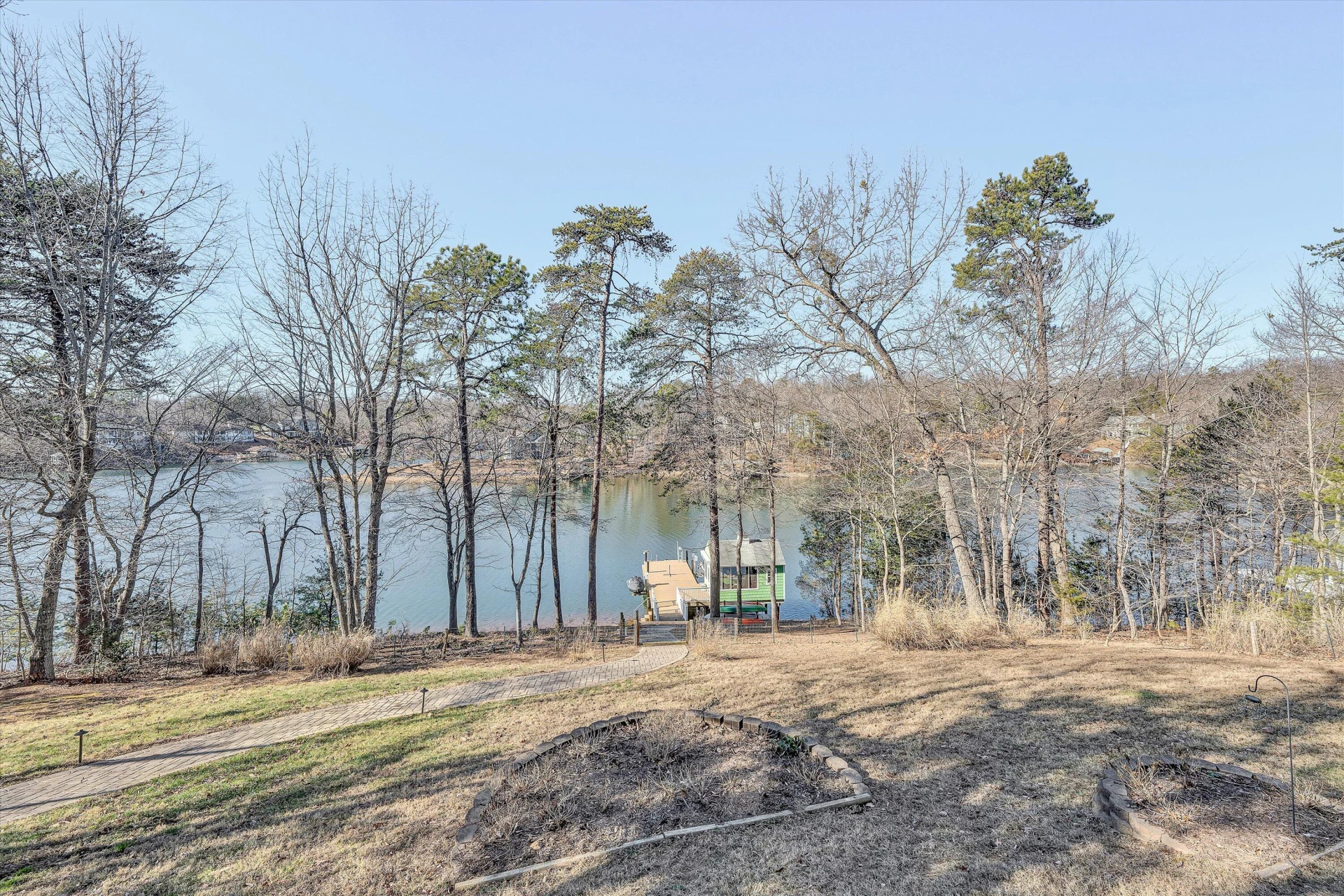 213 Redwood TER - Photo 42