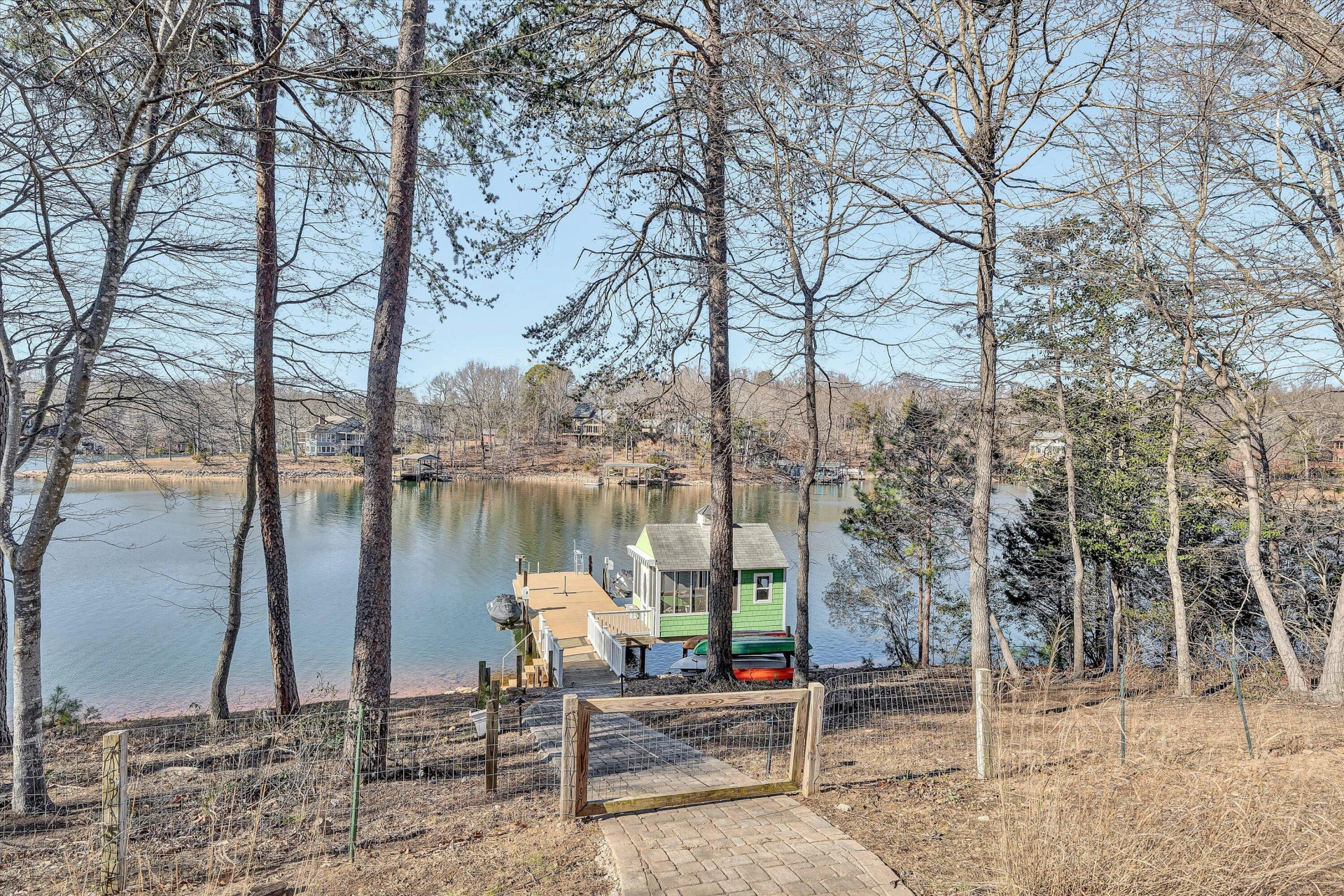 213 Redwood TER - Photo 43