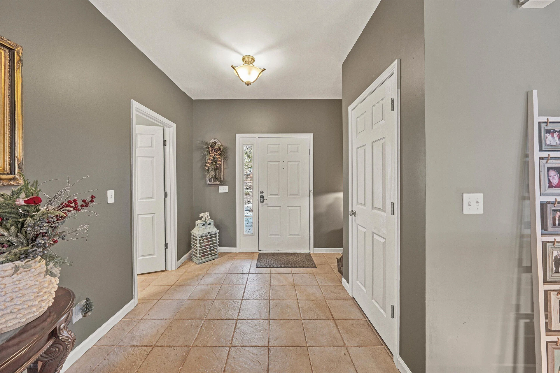 213 Redwood TER - Photo 7