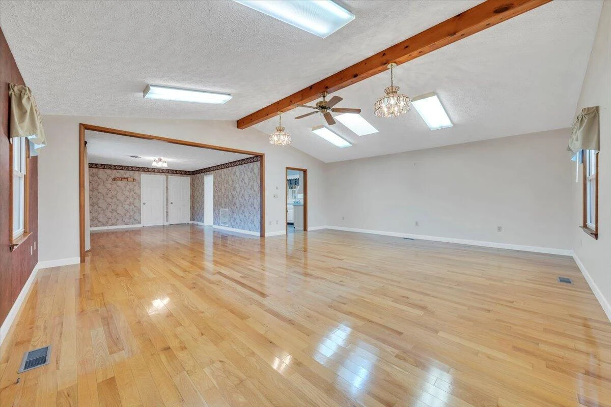 5985 Collier ST - Photo 26