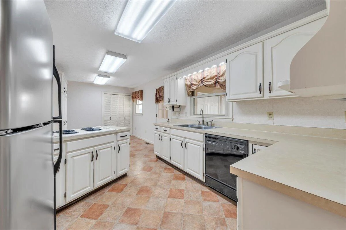5985 Collier ST - Photo 27