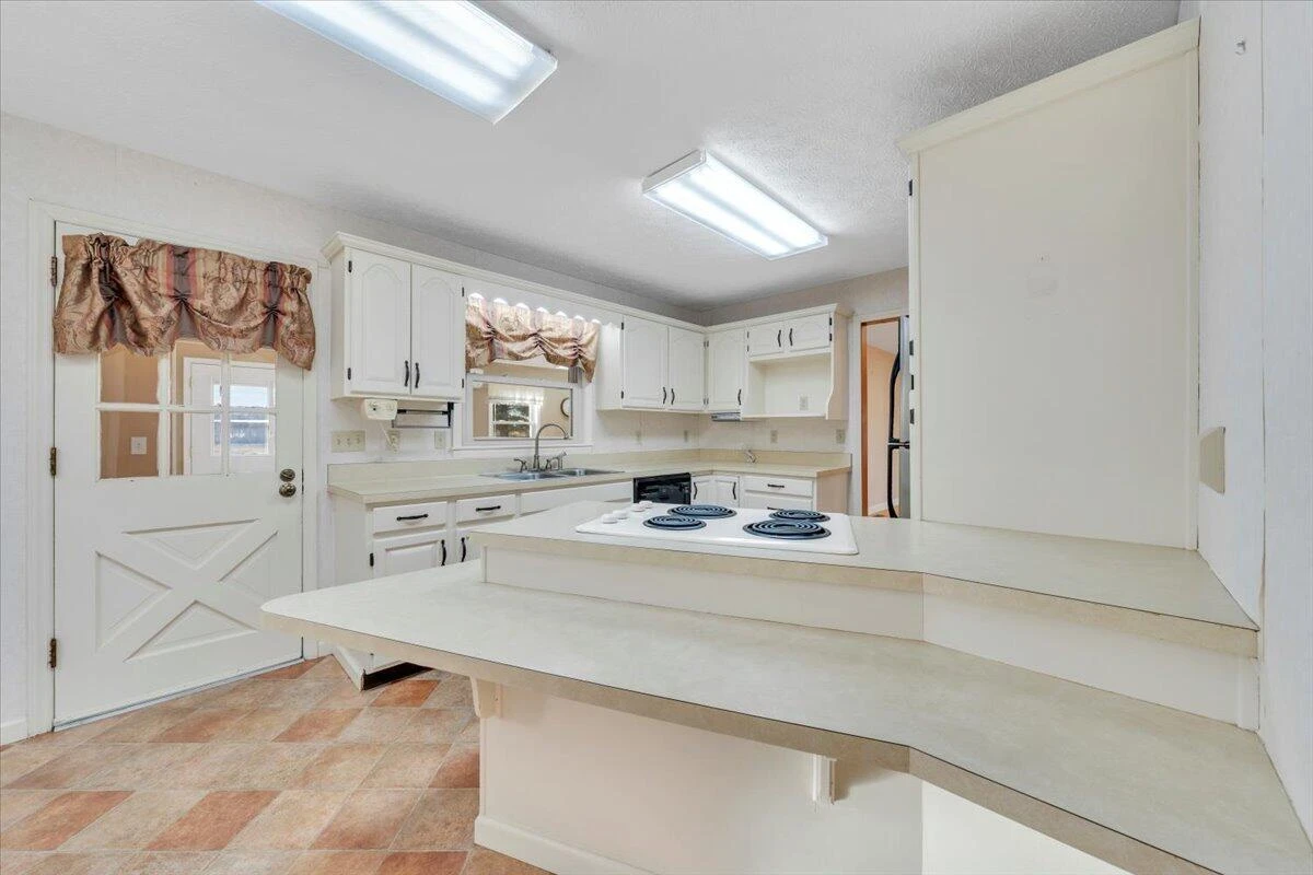 5985 Collier ST - Photo 31