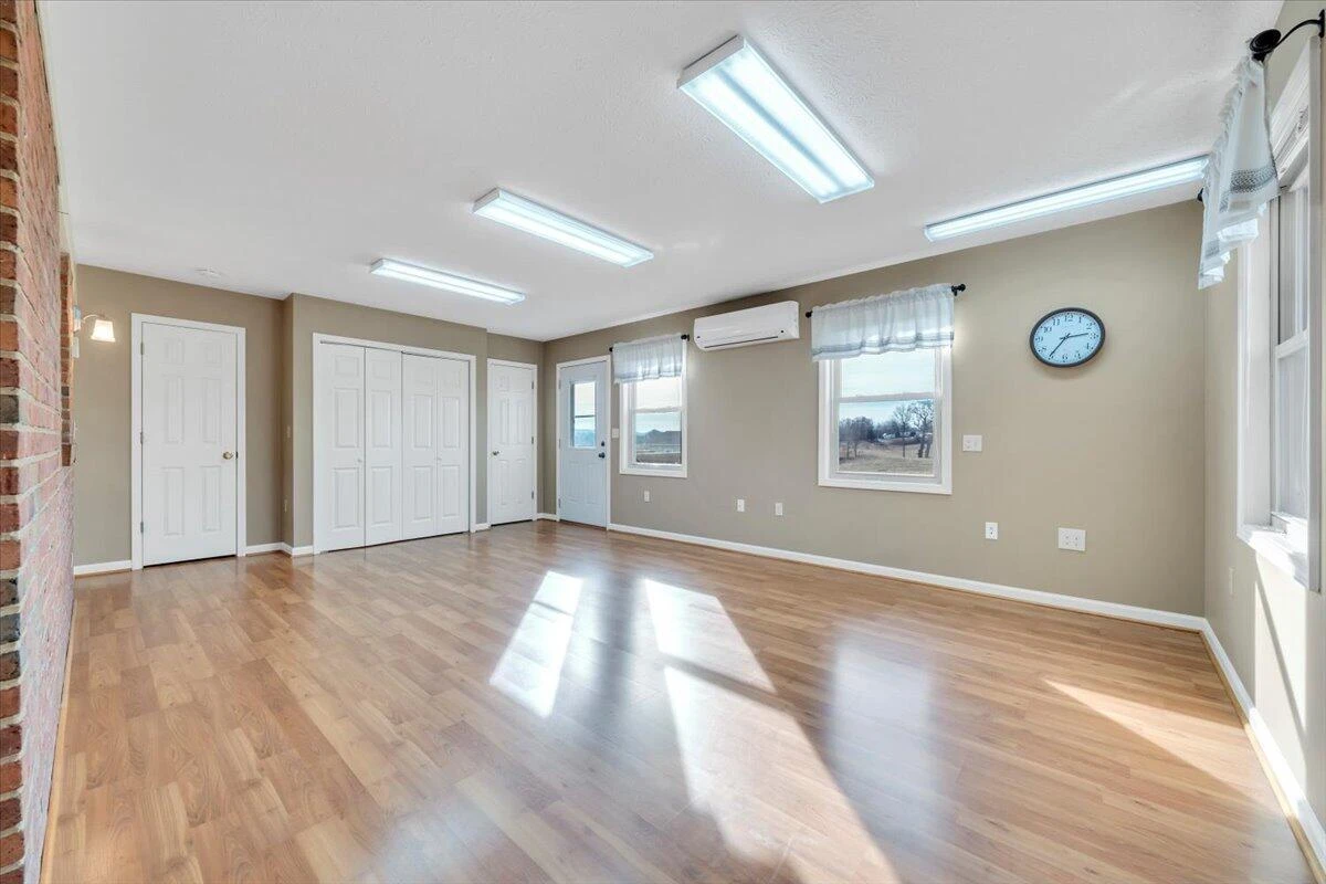 5985 Collier ST - Photo 36