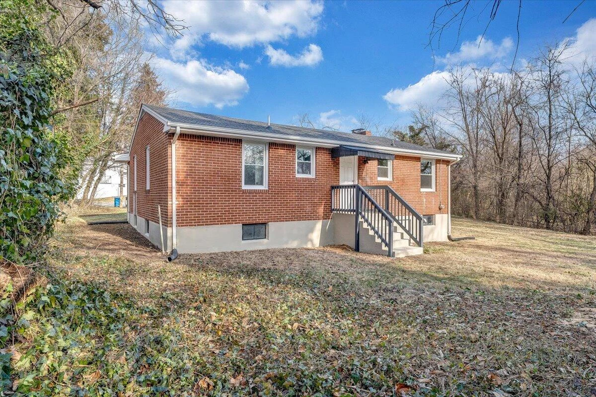 2830 Barnhart ST NW - Photo 29