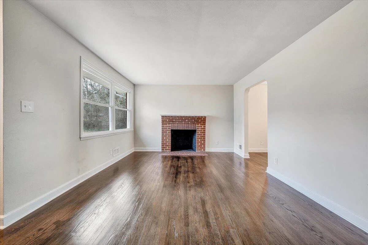 2830 Barnhart ST NW - Photo 4