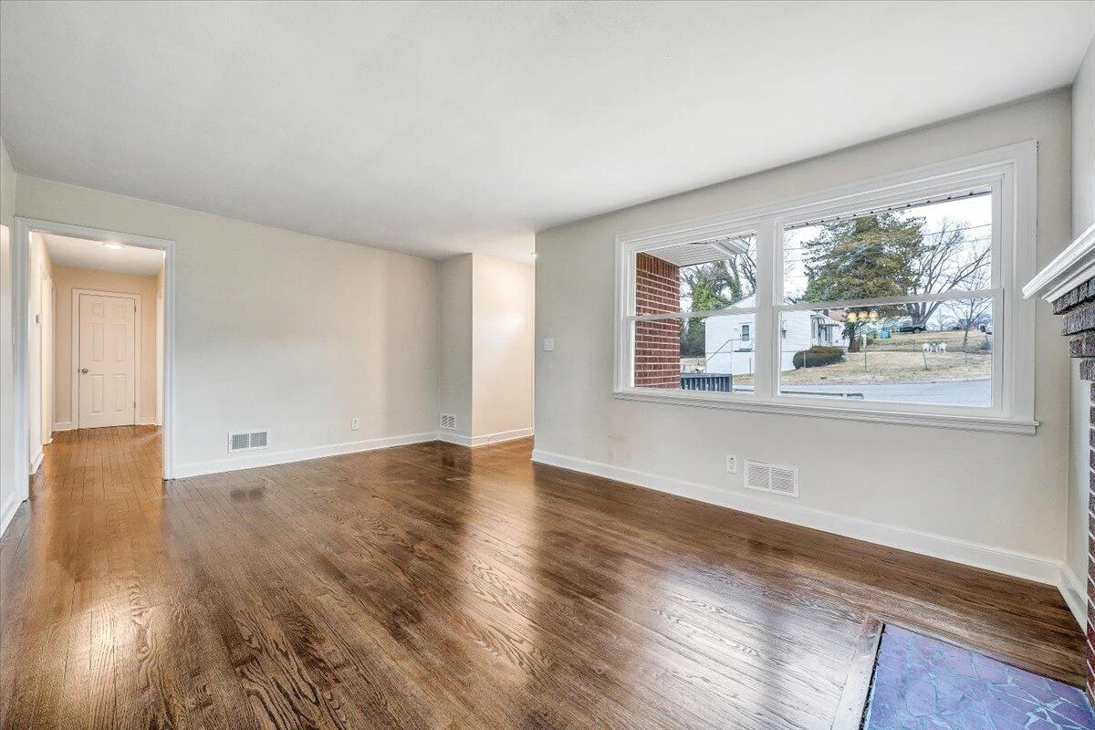 2830 Barnhart ST NW - Photo 6