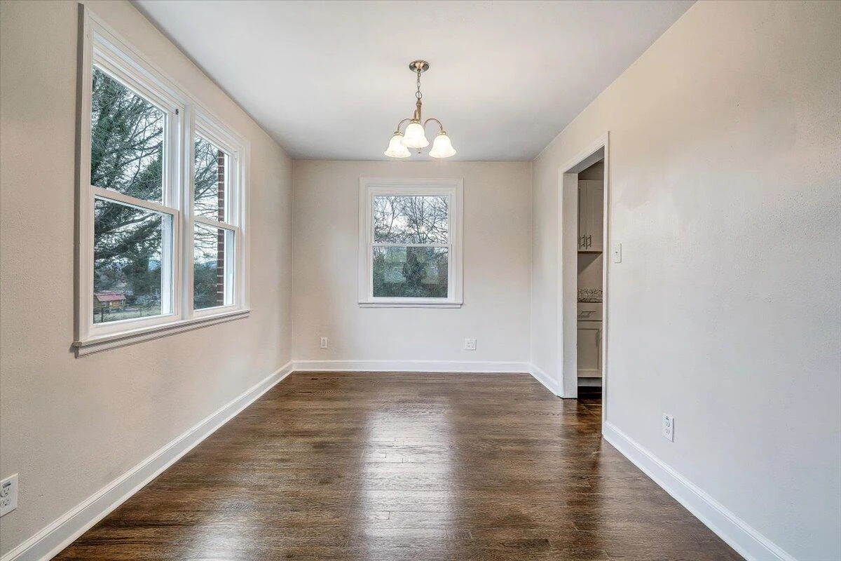 2830 Barnhart ST NW - Photo 8