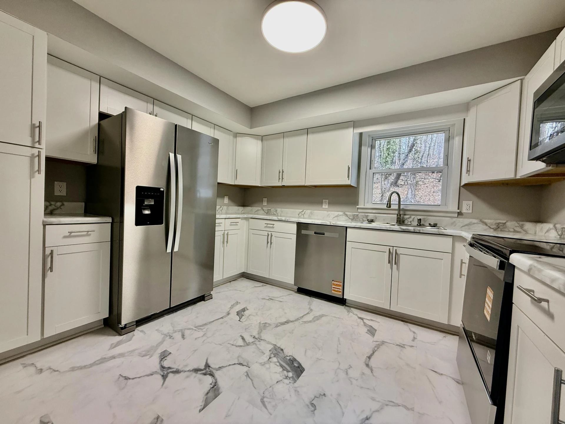 3432 Manassas DR - Photo 3