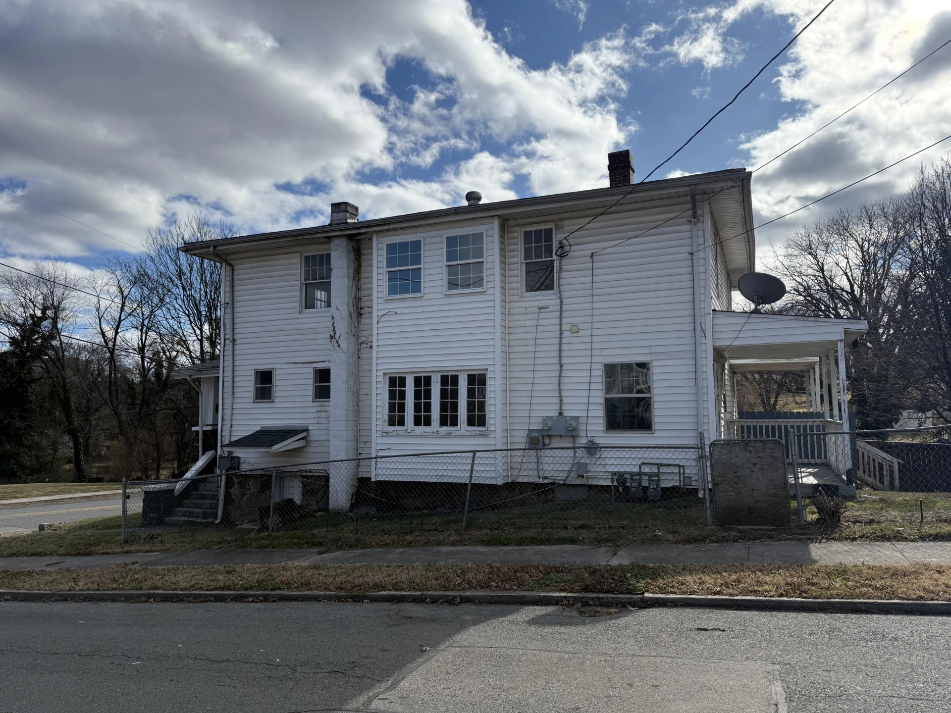 201/203 18th ST - Photo 2