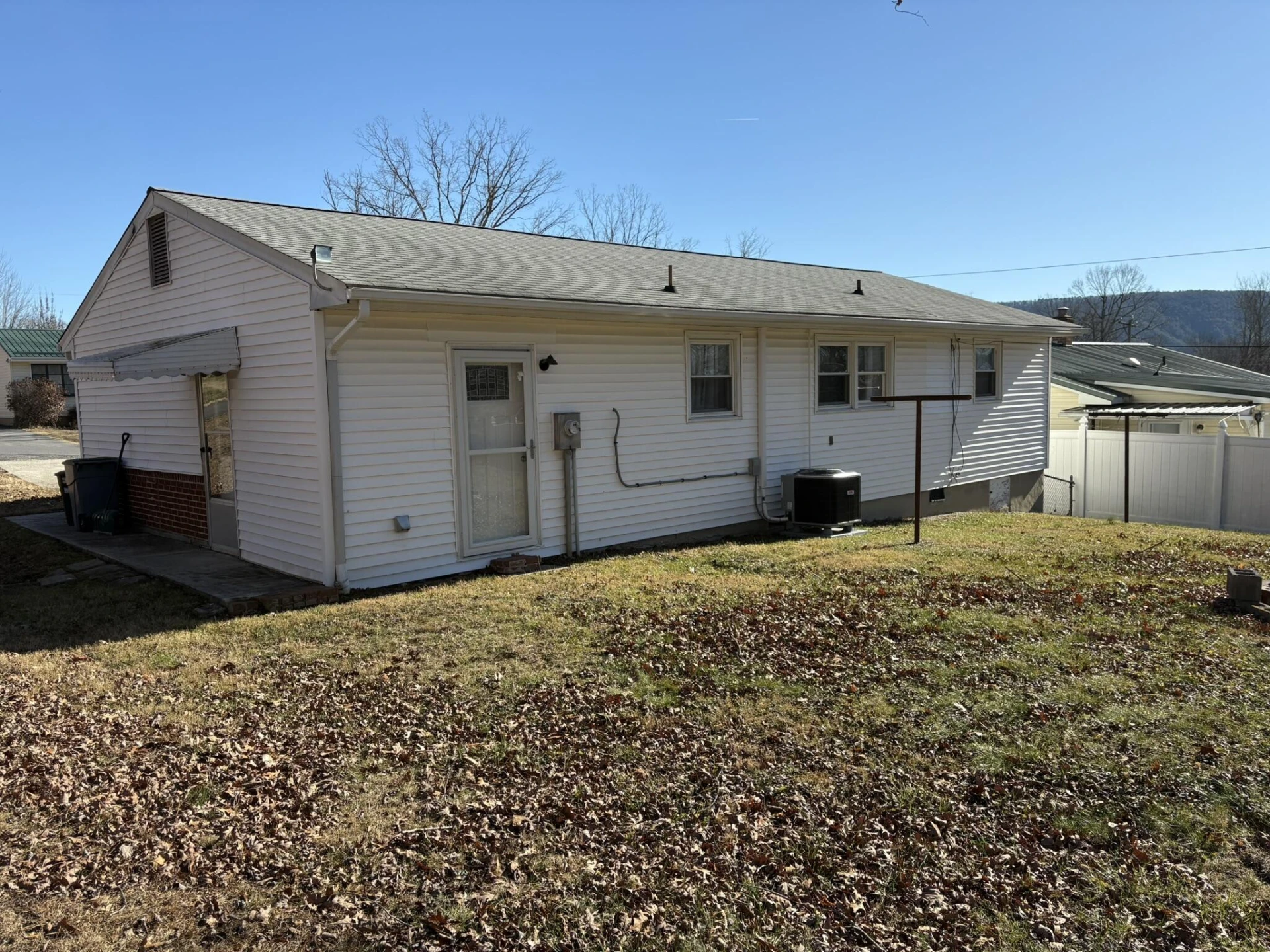 1321 Linden AVE - Photo 17