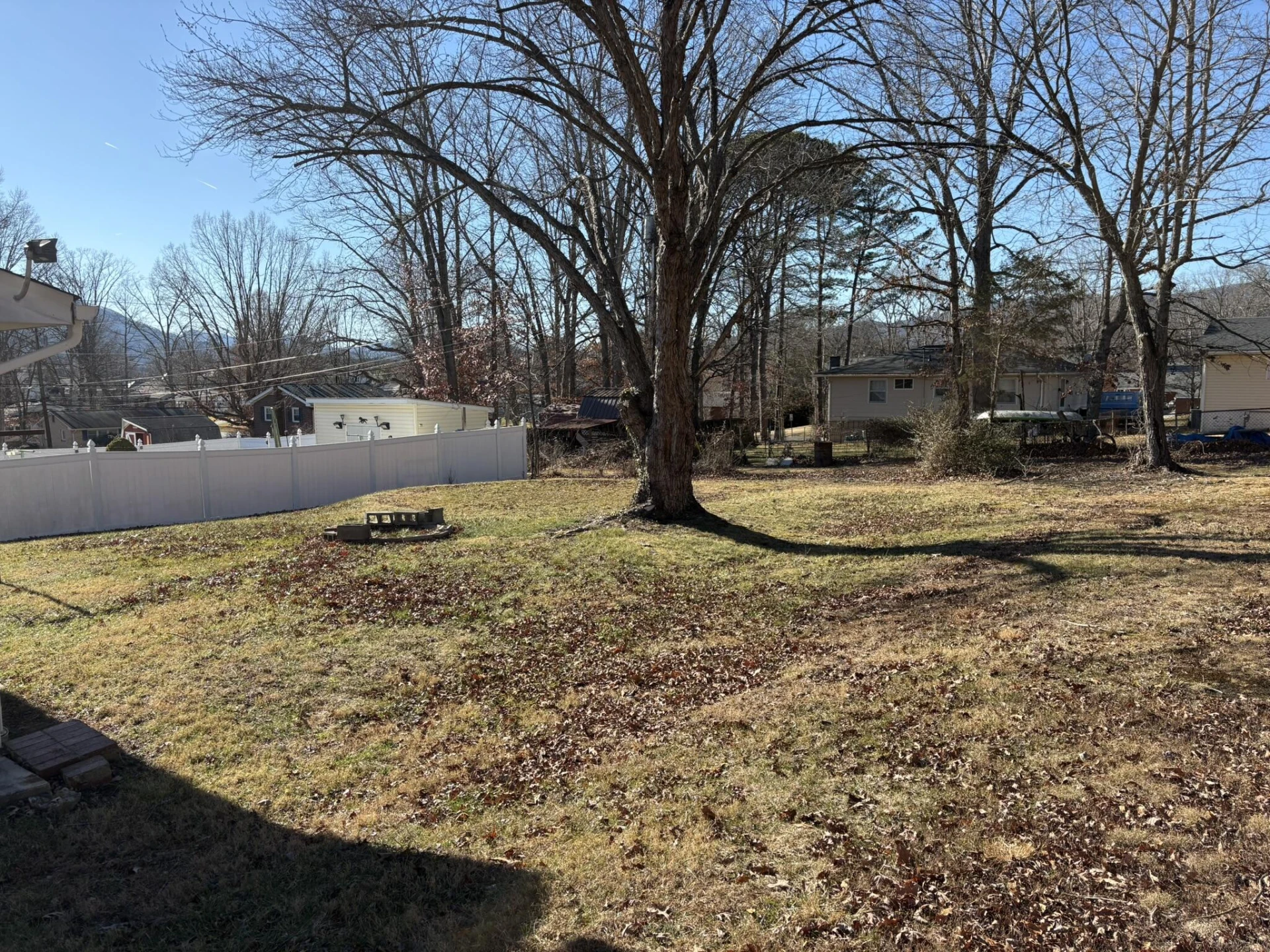 1321 Linden AVE - Photo 18