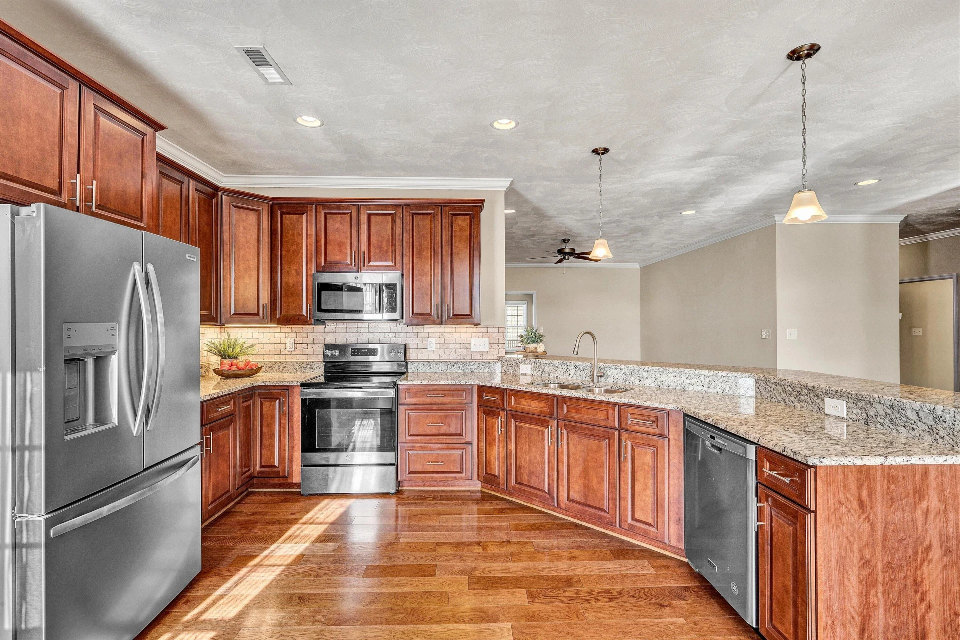 89 Medallion CT - Photo 12