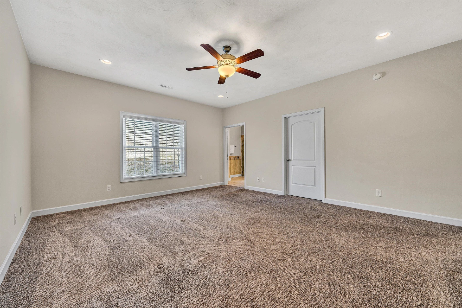 89 Medallion CT - Photo 23