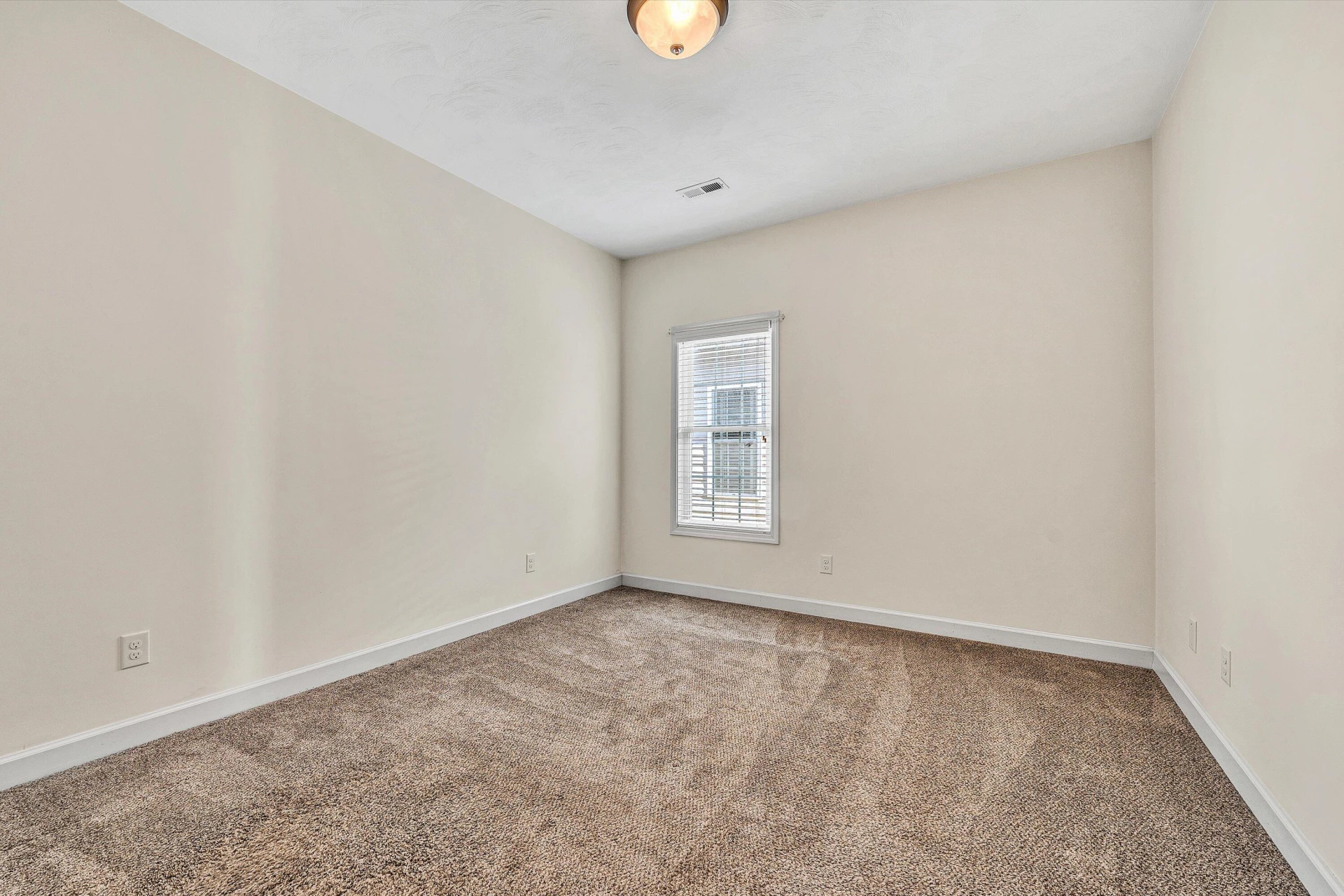 89 Medallion CT - Photo 29