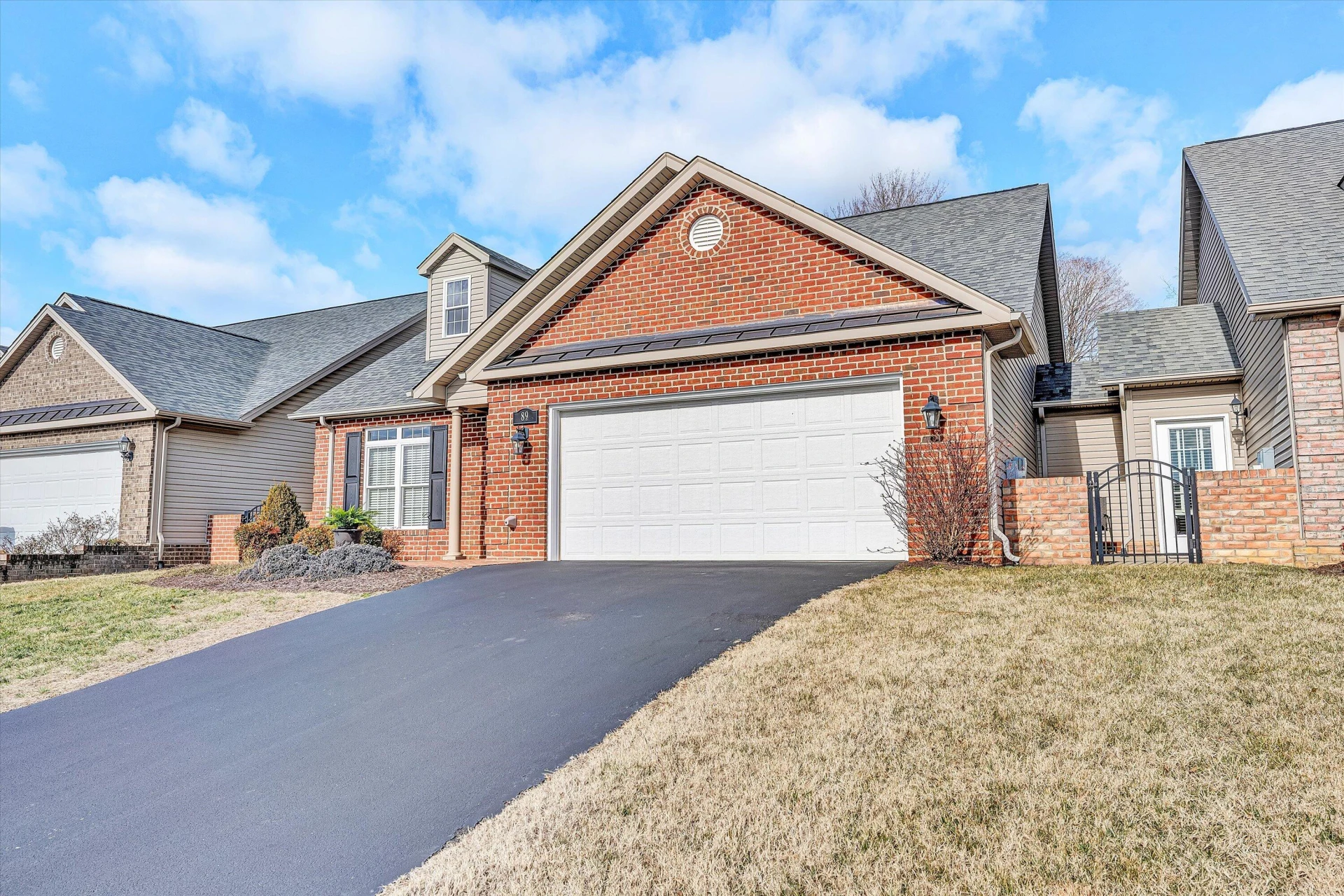 89 Medallion CT - Photo 4