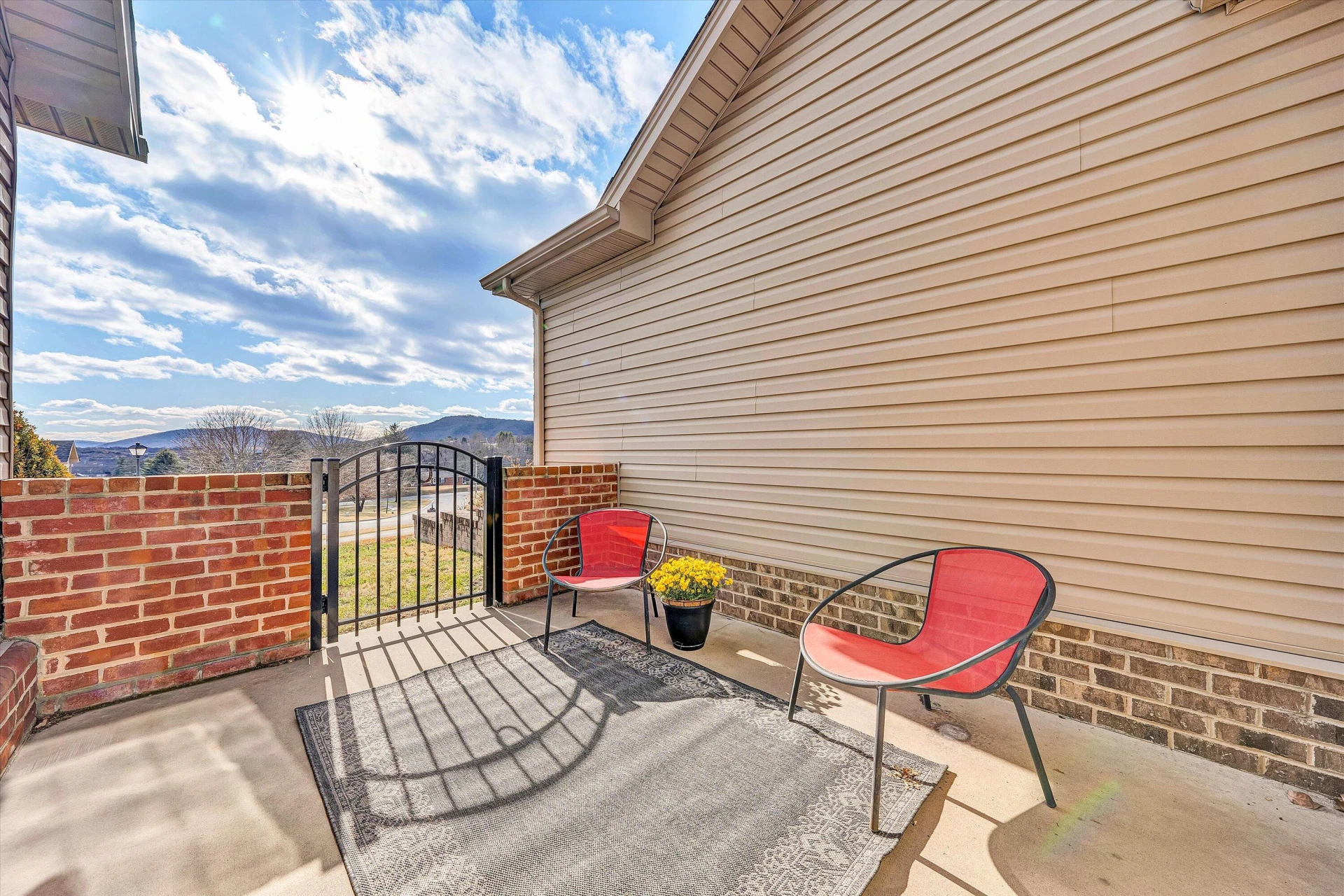 89 Medallion CT - Photo 38