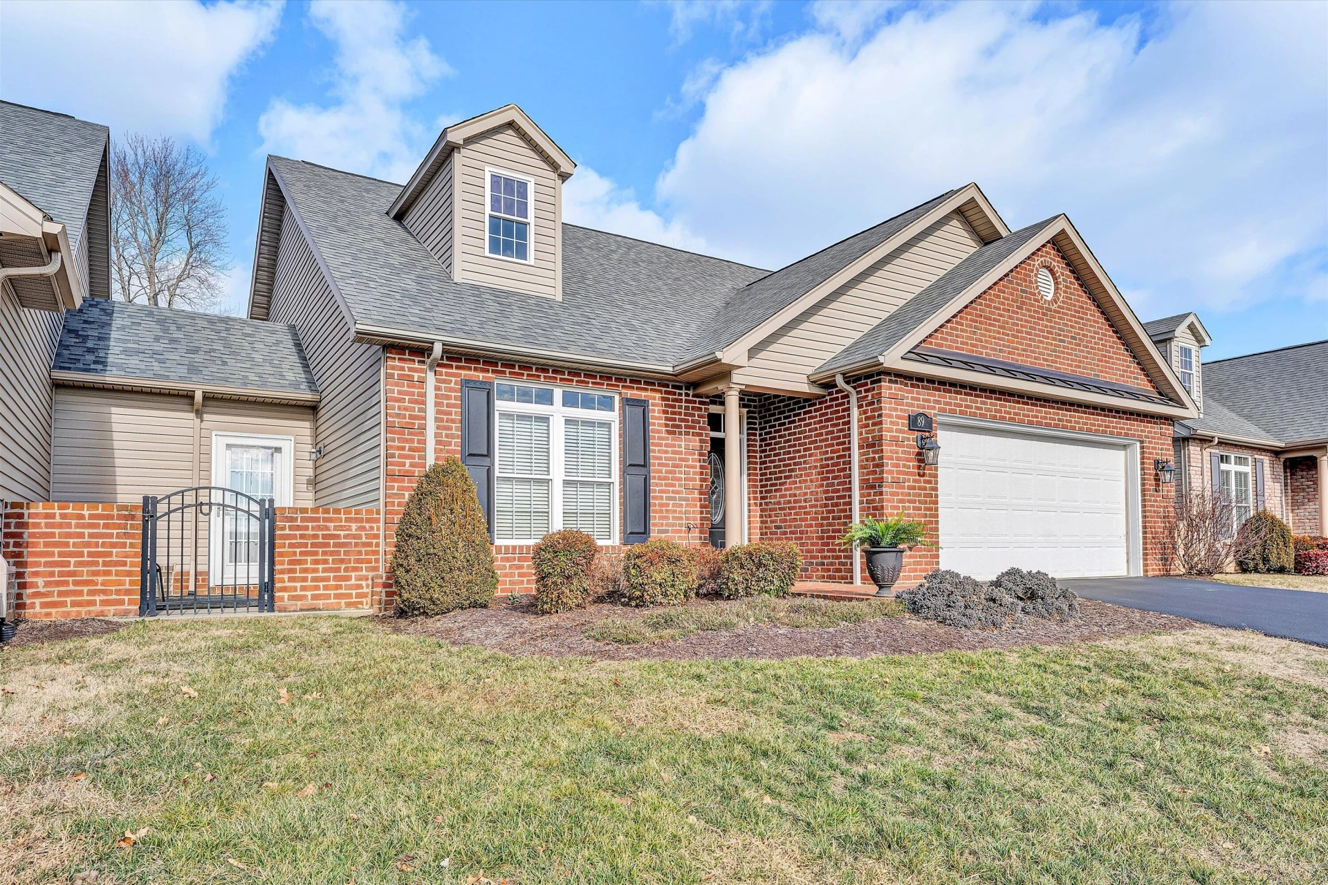 89 Medallion CT - Photo 5
