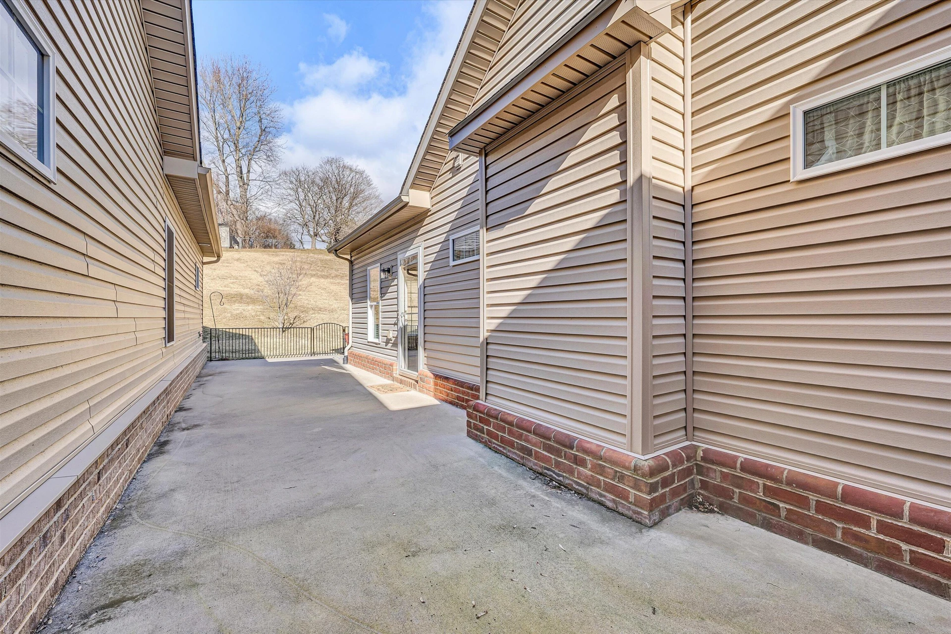 89 Medallion CT - Photo 44