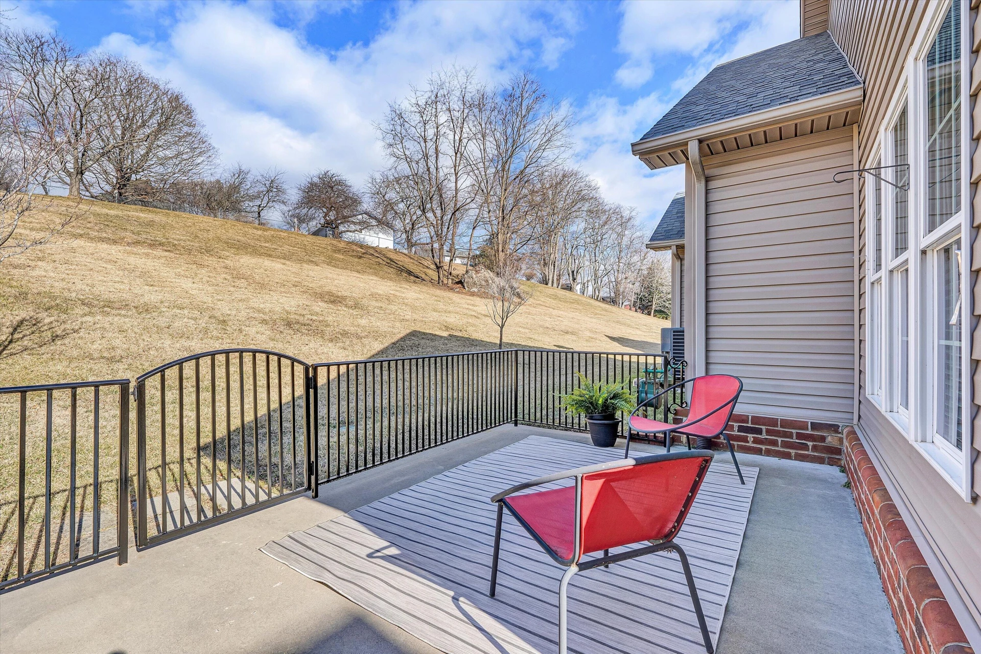 89 Medallion CT - Photo 45