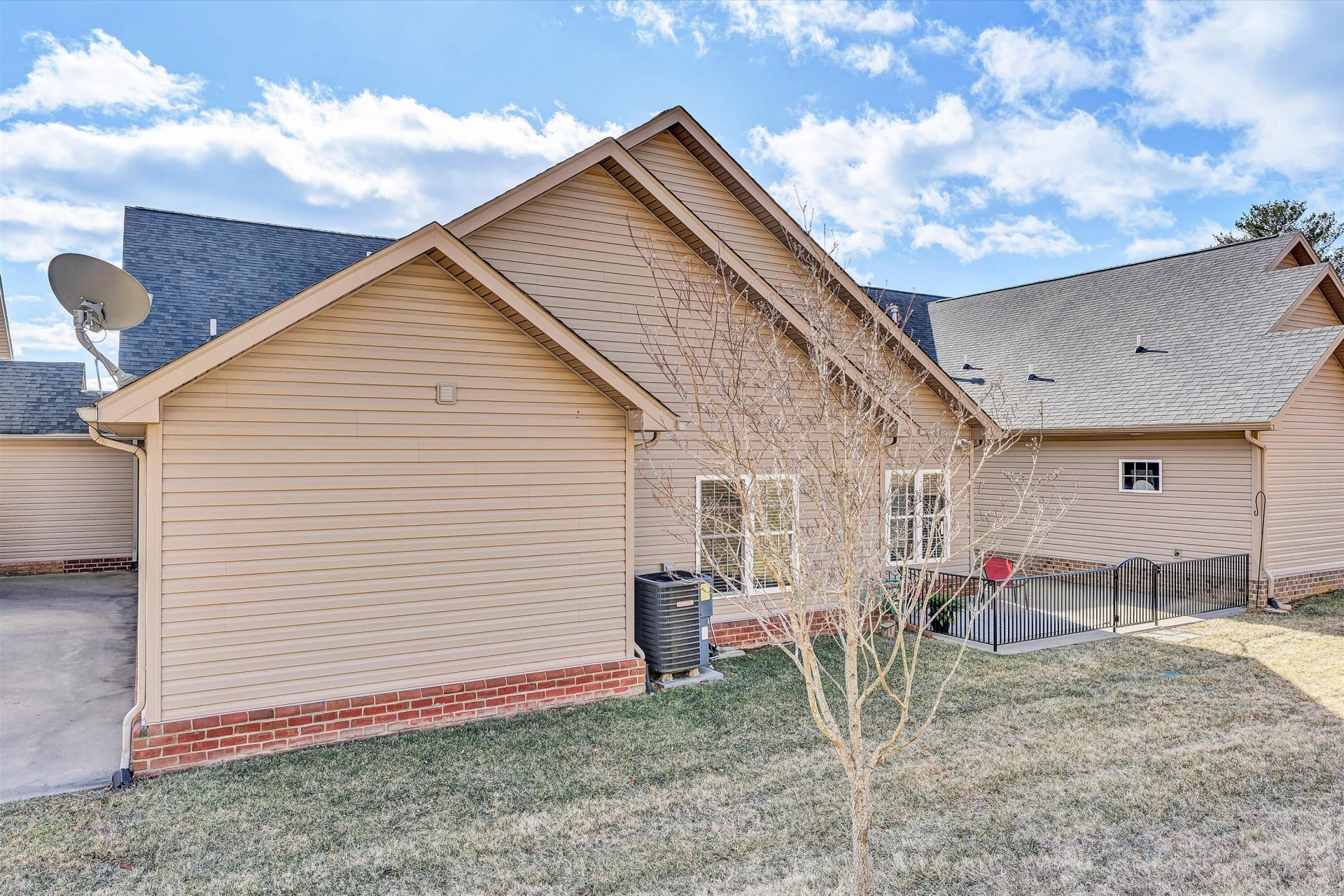 89 Medallion CT - Photo 49