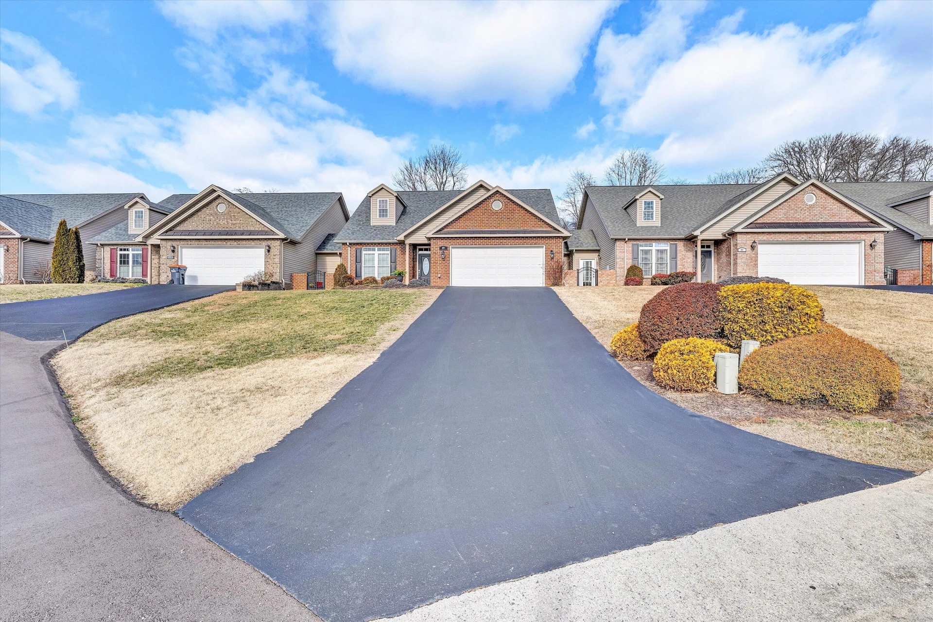 89 Medallion CT - Photo 53