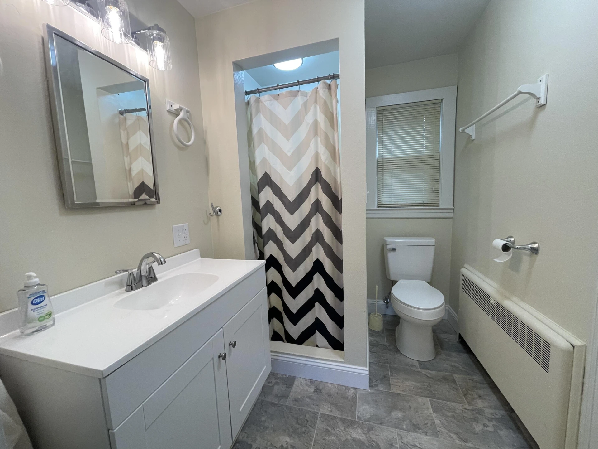 1008 Hampton AVE - Photo 11