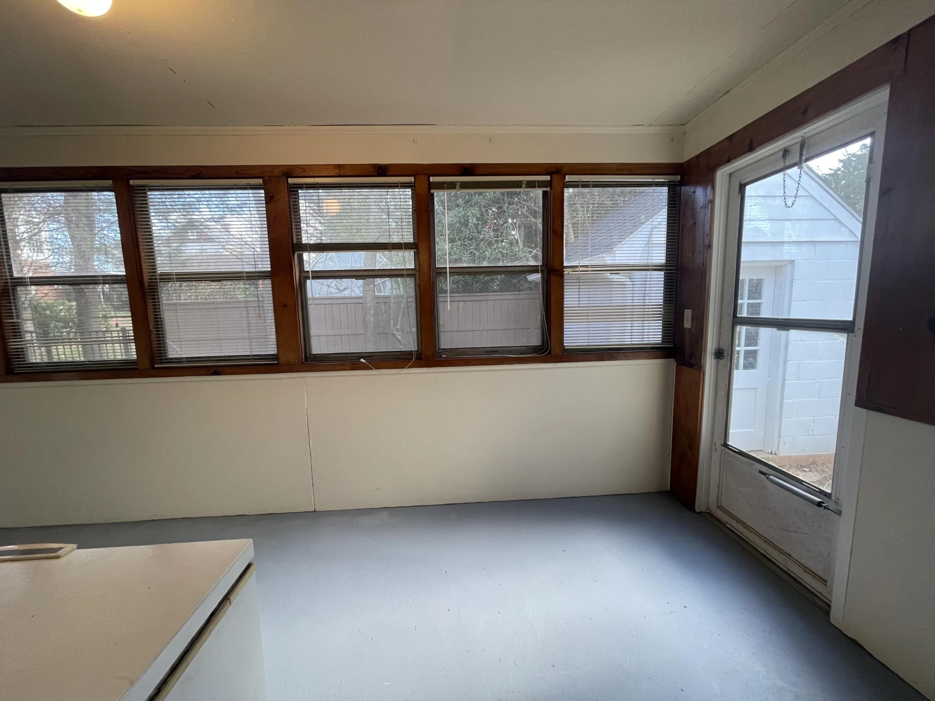 1008 Hampton AVE - Photo 20