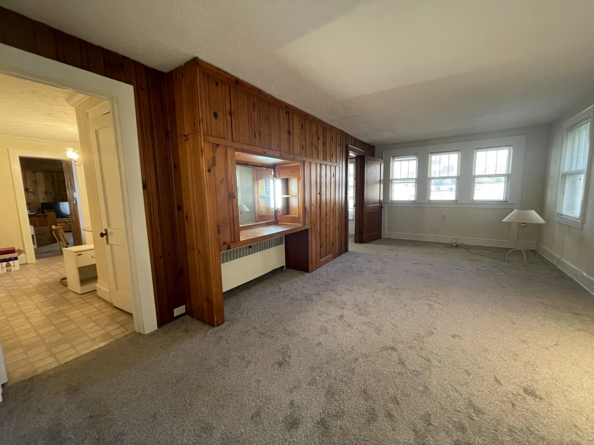 1008 Hampton AVE - Photo 3