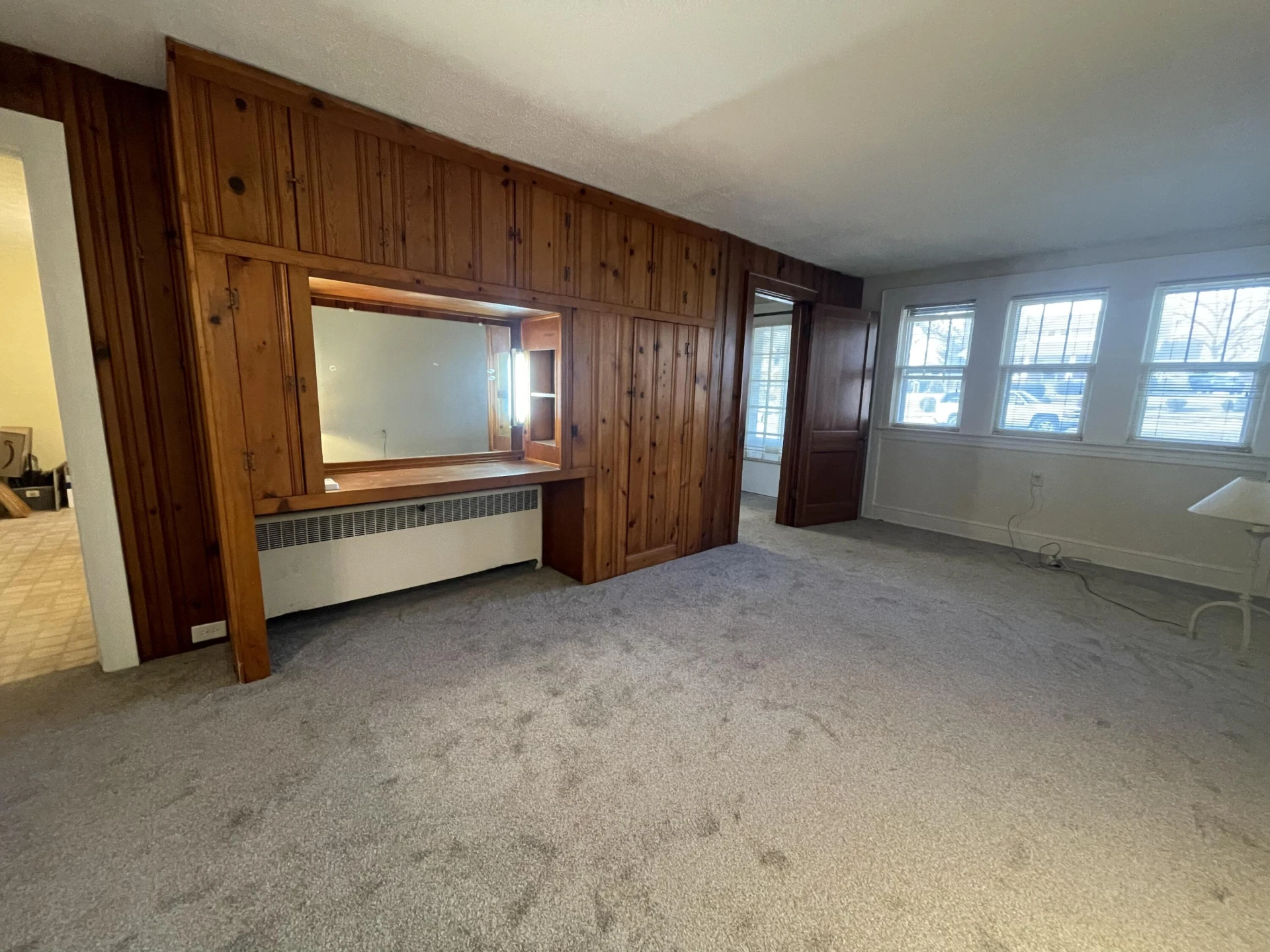 1008 Hampton AVE - Photo 8