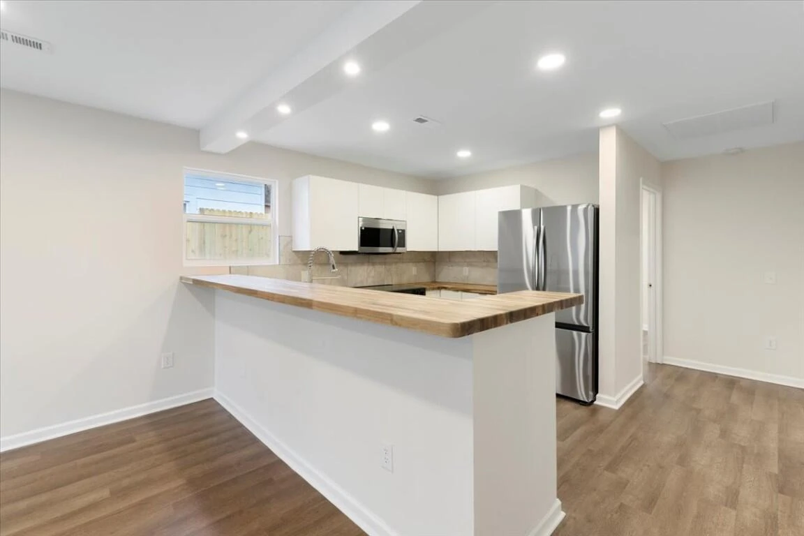 138 Pierce AVE - Photo 11