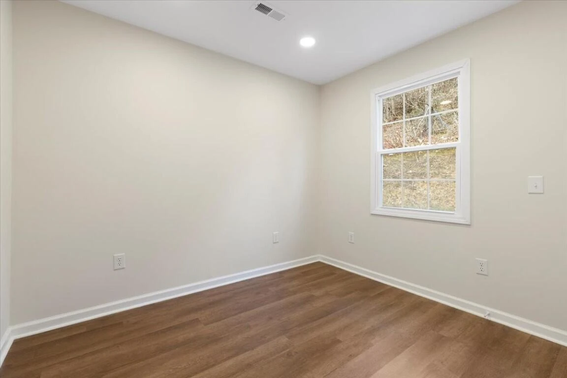 138 Pierce AVE - Photo 21