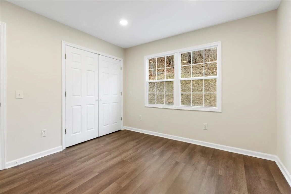 138 Pierce AVE - Photo 24