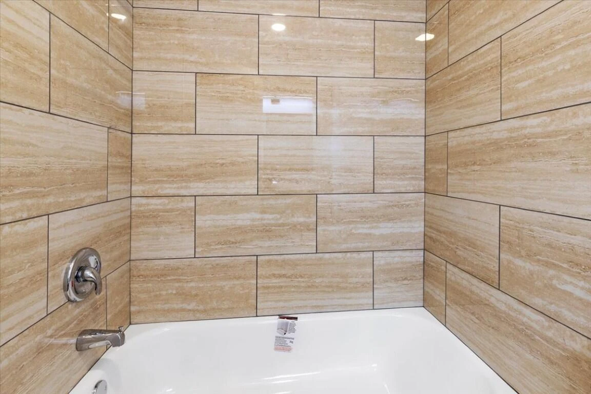 138 Pierce AVE - Photo 30
