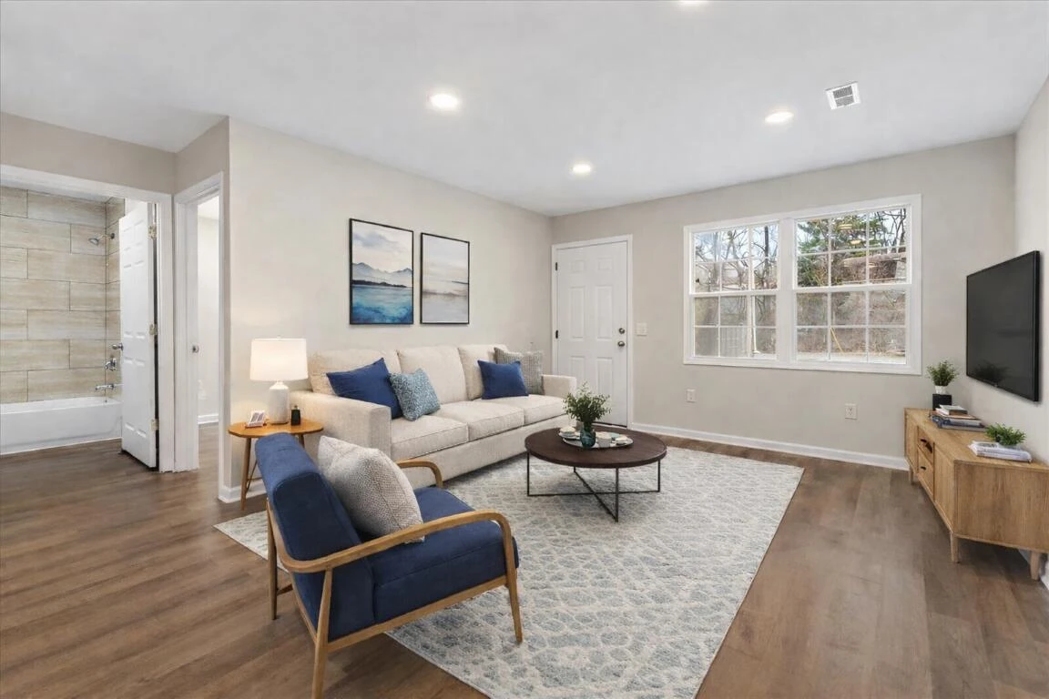 138 Pierce AVE - Photo 7