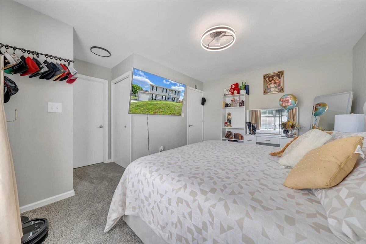901 Samantha CIR - Photo 22