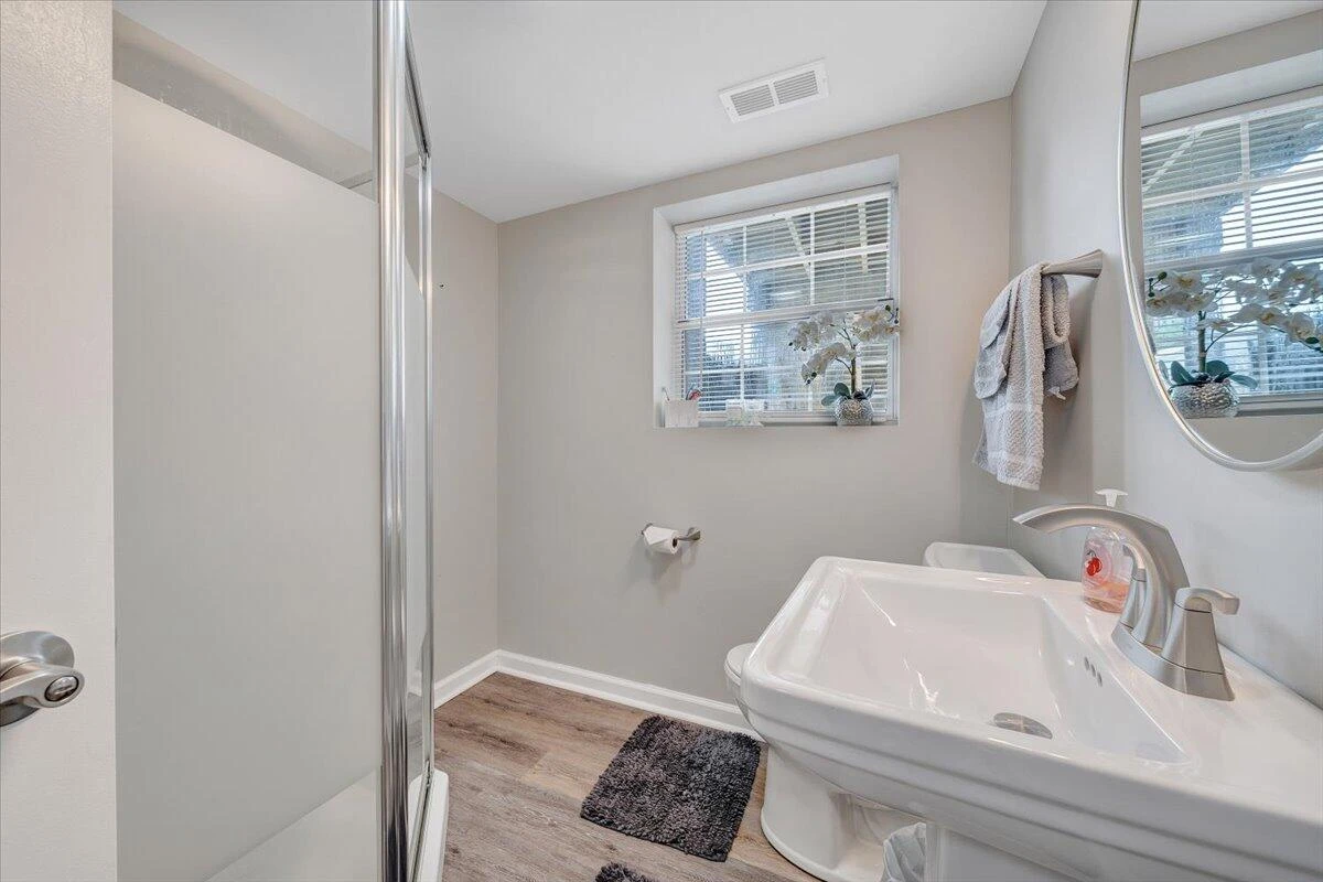 901 Samantha CIR - Photo 26