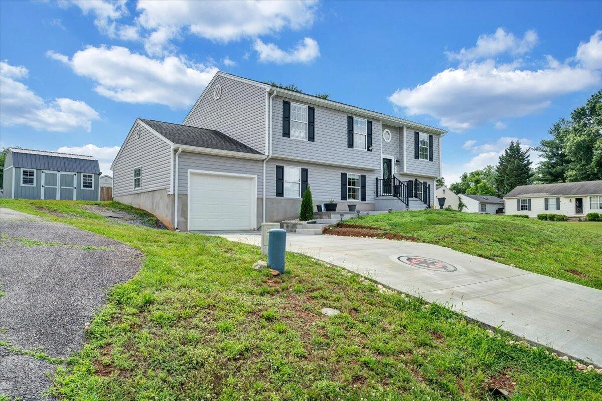 901 Samantha CIR - Photo 41