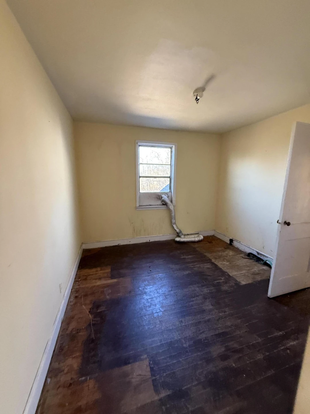 1412 Hillcrest AVE - Photo 10