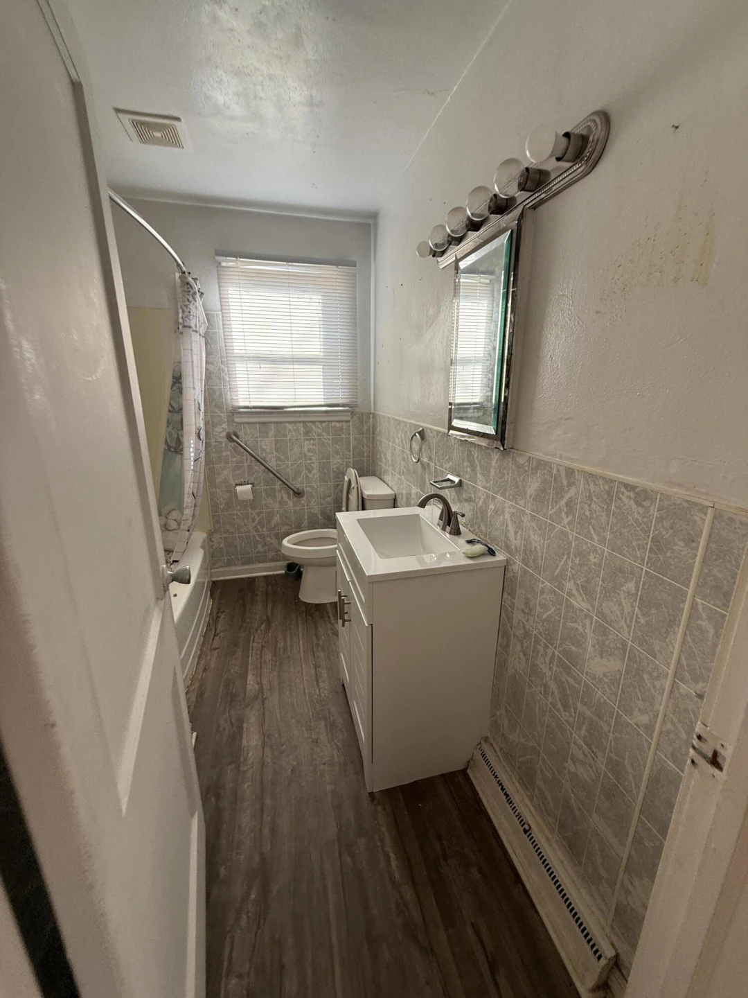 1412 Hillcrest AVE - Photo 4