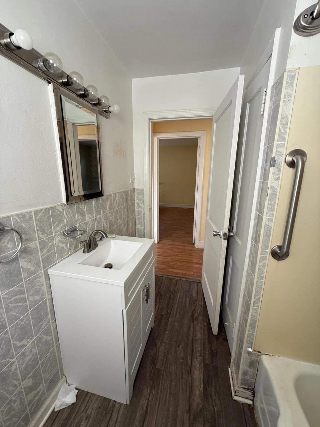 1412 Hillcrest AVE - Photo 5