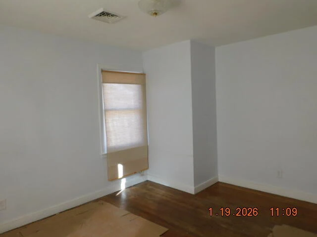 911 LOGAN ST S - Photo 12