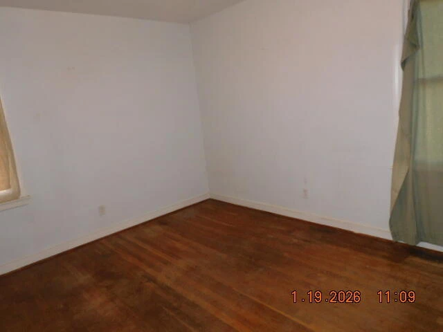 911 LOGAN ST S - Photo 9