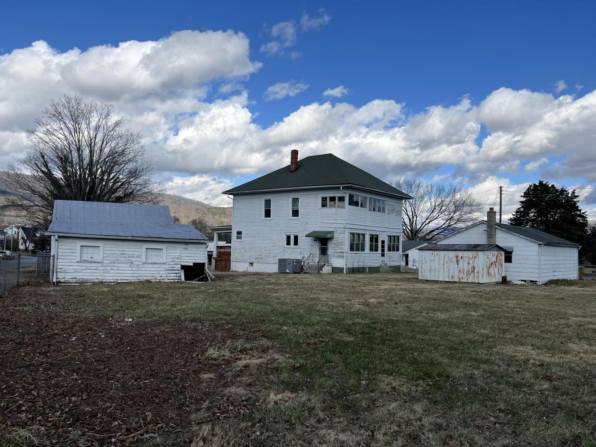 49 Holcombe AVE - Photo 3