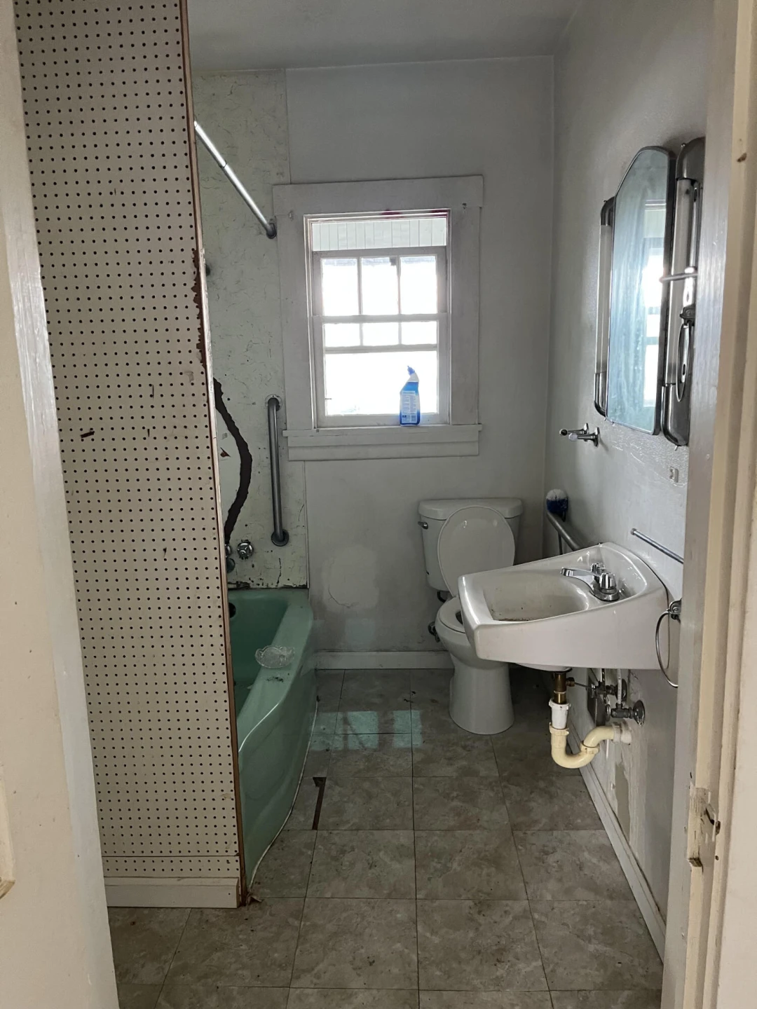 49 Holcombe AVE - Photo 4