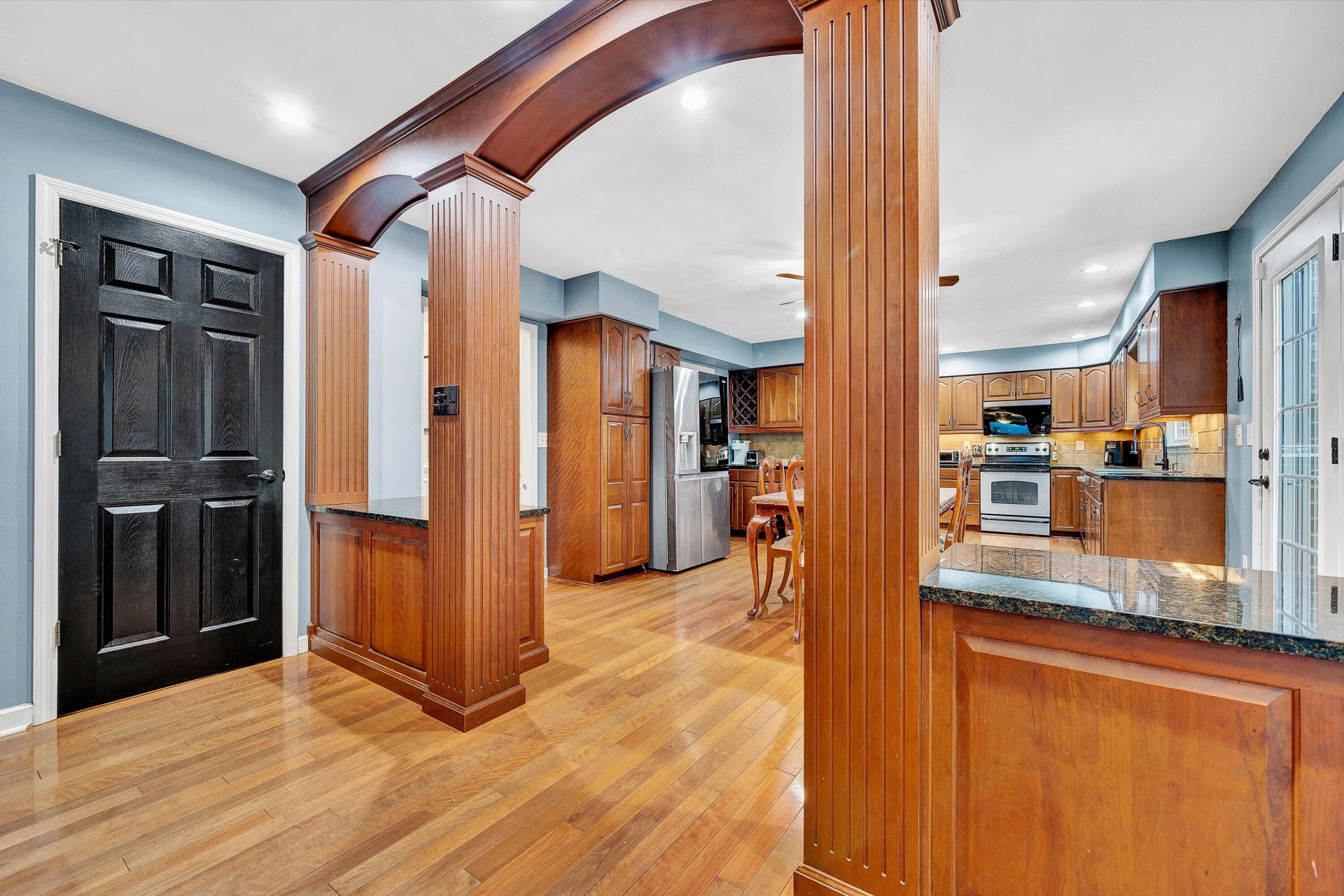 8286 Cardington DR - Photo 10