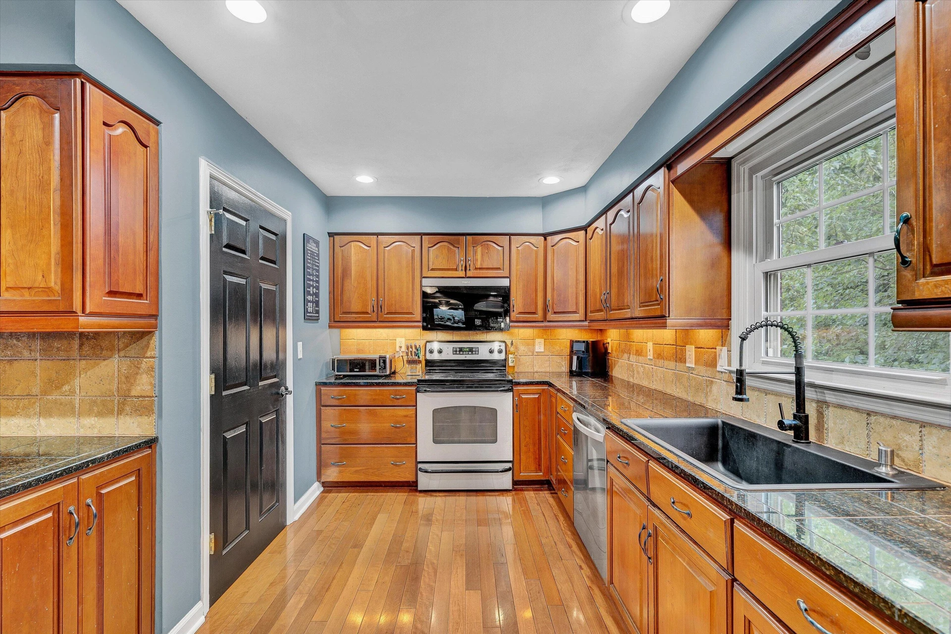 8286 Cardington DR - Photo 12