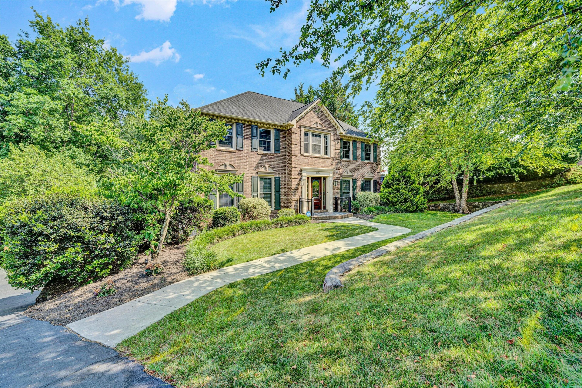 8286 Cardington DR - Photo 2