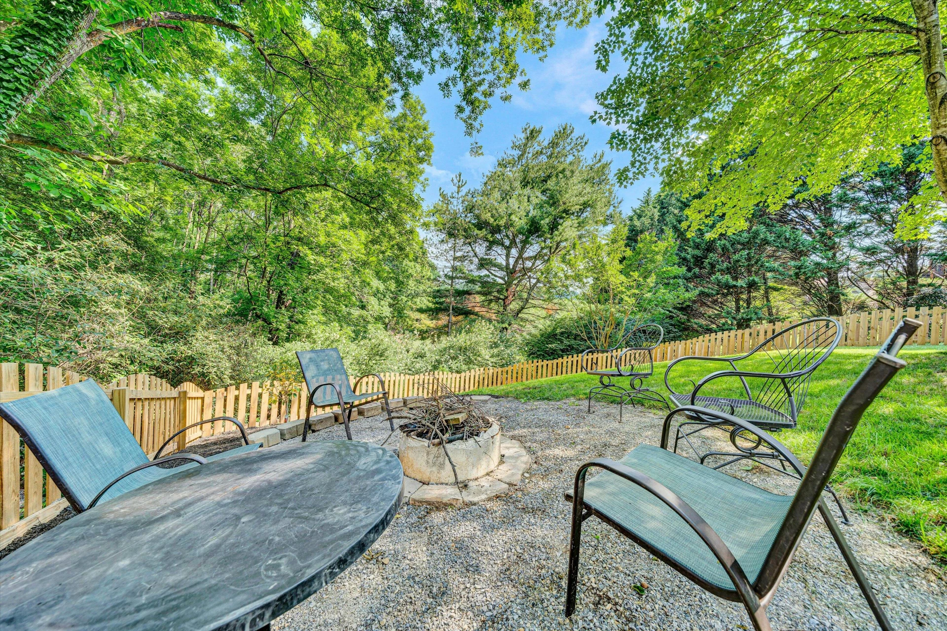 8286 Cardington DR - Photo 34