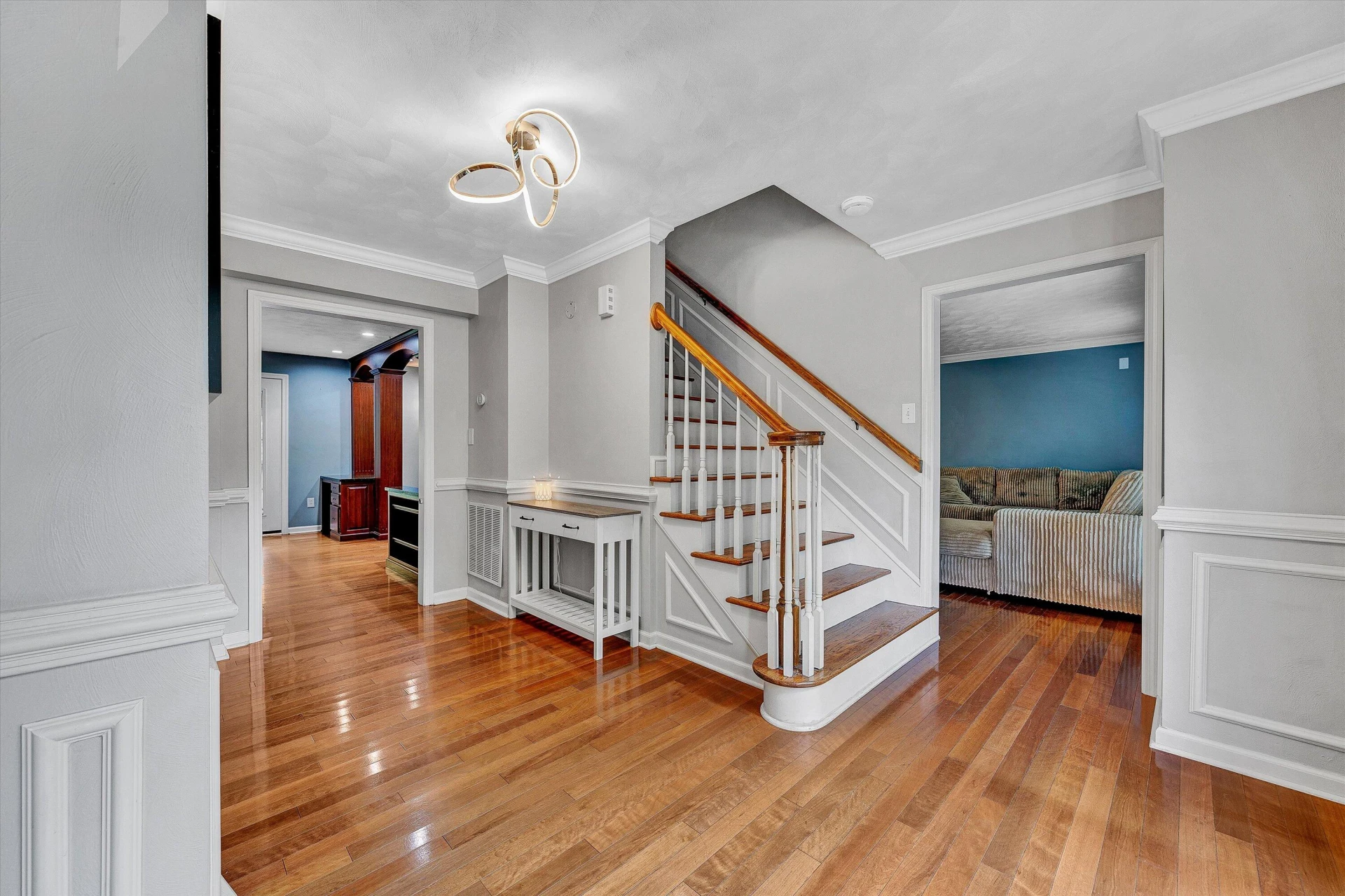 8286 Cardington DR - Photo 5
