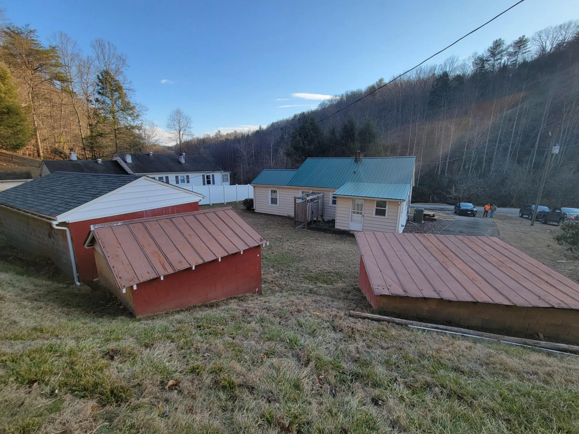 390 Riverbrook RD - Photo 36